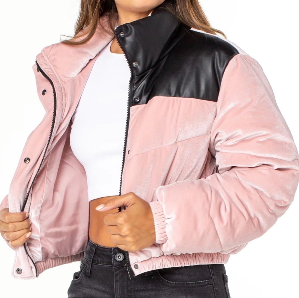 NWT Celebrity Pink Pastel Pink Cropped Puffer Jacket🥰